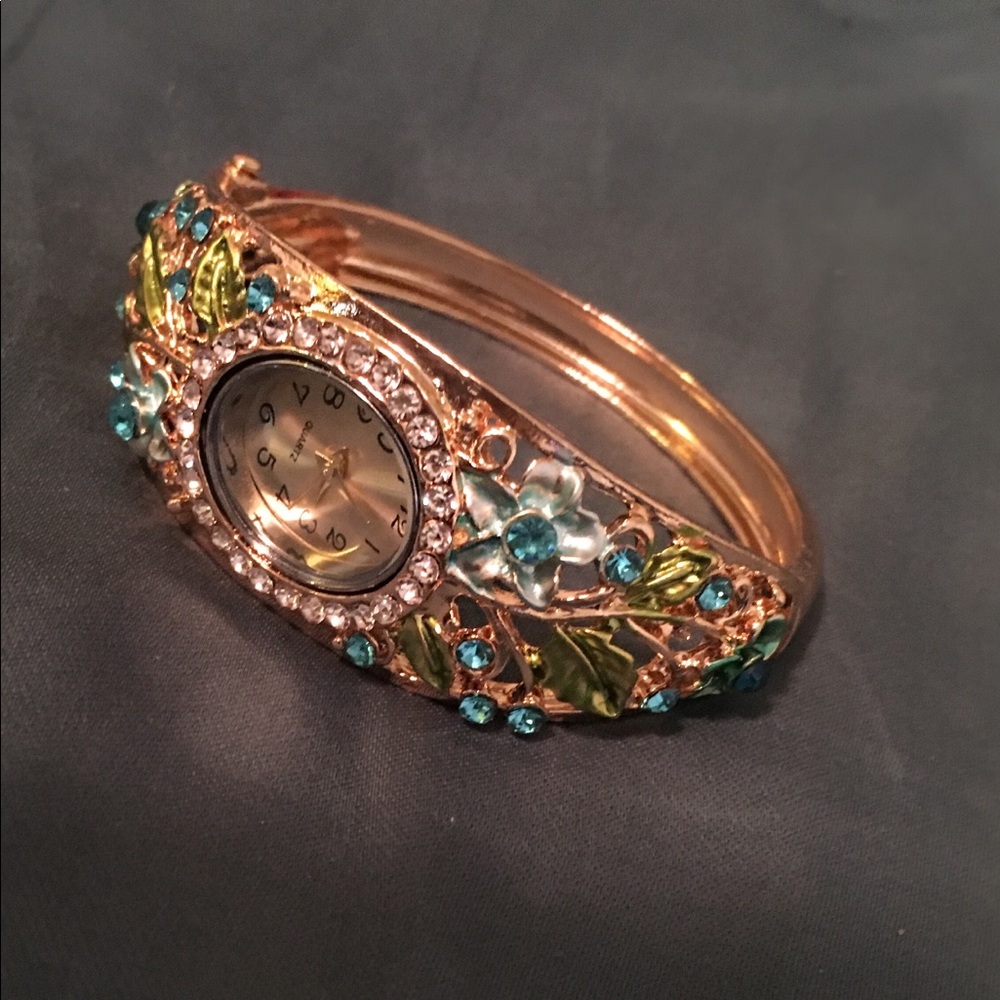 Beautiful ornate watch (brand new)